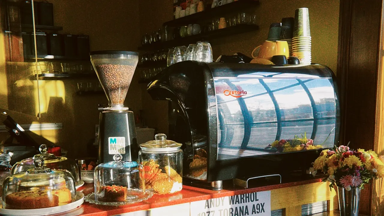 Ashmore On Bridge Street cafe