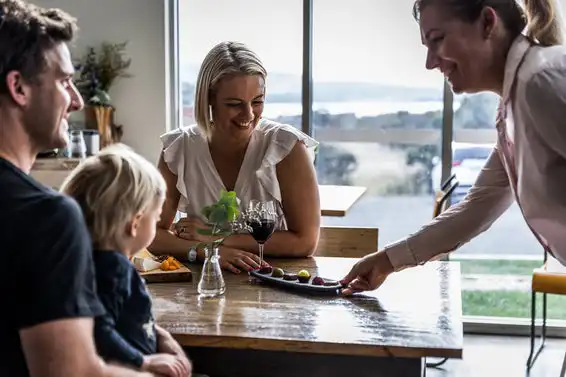 Coal-River-Farm dining