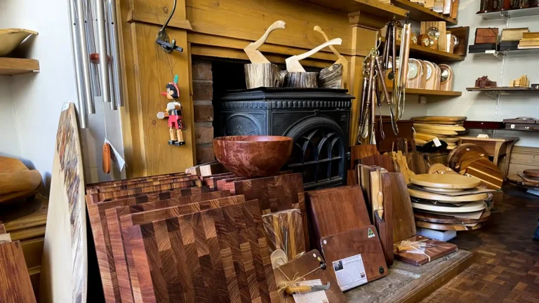 The Woodcraft Shop crafts